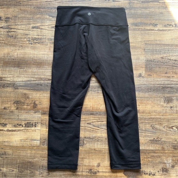 Lululemon Women's Black Cropped Leggings Size 4 GUC - Picture 1 of 9